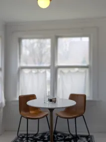 Spacious, Chic, Central - Image 3
