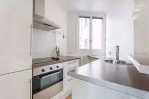 Parisian Apartment, View of the Seine and Eiffel Tower - Image 2