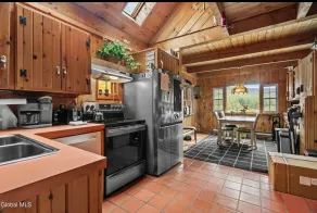 Irishtown cabin - Image 3