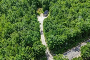 Black Cabin Retreat-2BD/1B/Hot Tub/Ac/Wi-fi/W/D - Image 3