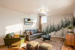 Walkable Downtown Location with Mountain Views - Image 2