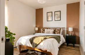 Walkable Downtown Location with Mountain Views - Image 3