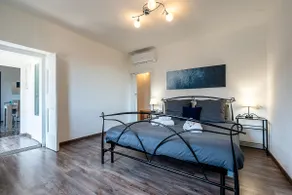 Lake Como view, comfortable for 4 guests - Image 5