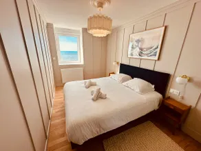 Top Floor – Panoramic Sea View - Image 3