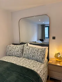 The Haven Luxury Studio Apartment with parking - Image 4