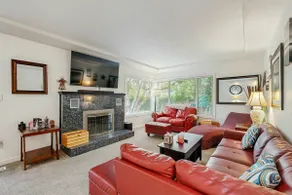 Dog-friendly 5BR with game room & 2 fireplaces - Image 2