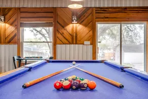 Lakefront House for 20 | Dock, Pool, Game Room - Image 3