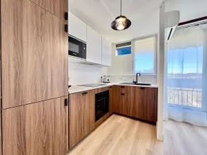 Central | 2 bedrooms | King-size bed (180 x 200) | A/C - Image 2