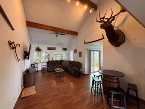 Redwood House - Image 2