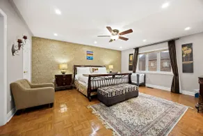 Bright & Cozy Detached Home ~ Sleeps 8 ~ 3.5 Baths - Image 3