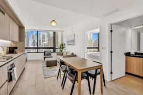Beautiful Miami Apt Pool & Beach for 3 Guests - Image 3