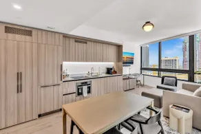 Beautiful Miami Apt Pool & Beach for 3 Guests - Image 4