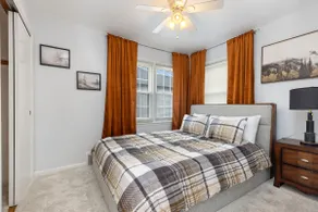 Naperville Escape, King Bed, Parking, Crib, Patio - Image 4