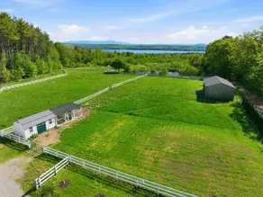 Wake Up on a Farm | NH Lakes Region l Sleeps 10 - Image 3