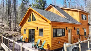 Deertrail Cabin•Sleeps 11•Sled & ATV from the Door - Image 2