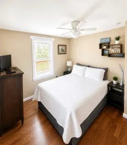Relax at The Waterfront~Peaceful 2 bedroom - Image 2