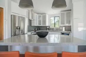 Sharp, Architectural Townhome with San Gabriel Mtn Views - Image 2