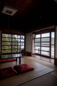 “Mashinoie,” an old traditional house with a sea view, built in 1925, offering a taste of life in the olden days - Image 2