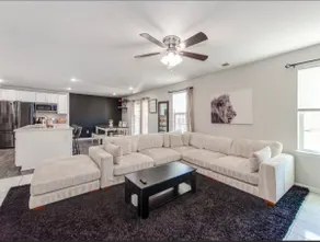 Modern Home W/Gym, Near Monroe and Wingate - Image 2