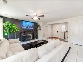 Modern Home W/Gym, Near Monroe and Wingate - Image 4