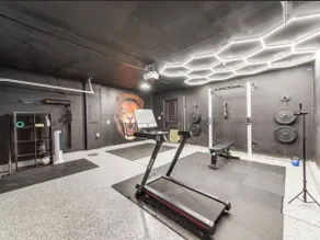 Modern Home W/Gym, Near Monroe and Wingate - Image 3