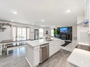 Modern Home W/Gym, Near Monroe and Wingate - Image 5