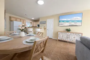Two Luxury Master Suites 2.5bth Townhome *Sleeps 6 - Image 2
