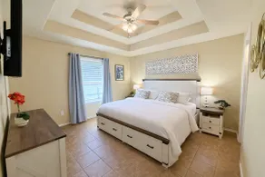 Two Luxury Master Suites 2.5bth Townhome *Sleeps 6 - Image 3