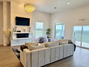 Panoramic Lake & Hill Country Views | Lake Living - Image 2