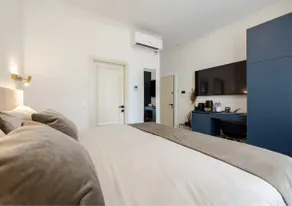 Emerald Room - Central diamond district - Image 2