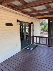 Wood-Crafted Oasis | Mins to Ichetucknee Springs! - Image 5