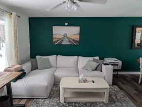 Cozy Modern Farmhouse, Steps from Mirror Lake! - Image 2