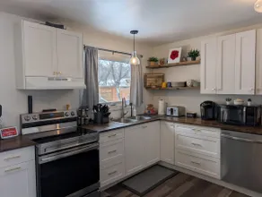 Cozy Modern Farmhouse, Steps from Mirror Lake! - Image 3