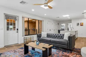 *NEW* Penthouse Suite - Villas on the Avenue - Image 5