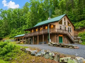 Hemlock Hideaway| Mountain Retreat| Private - Image 2