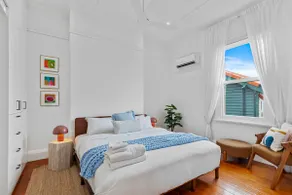 Beautiful Art Deco Apartment in New Farm - Image 4