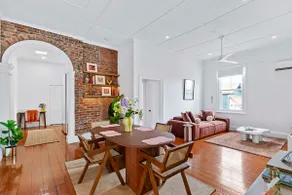 Beautiful Art Deco Apartment in New Farm - Image 2