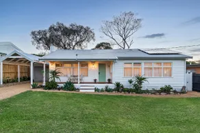 McCrae Beach House, walk to beach, pet friendly - Image 3