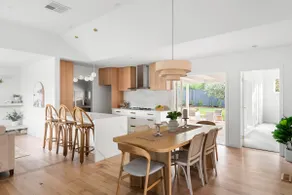 McCrae Beach House, walk to beach, pet friendly - Image 2