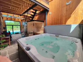 Le Manoir de BNJ 4* – Swimming Pool, Pond & Charm - Image 3