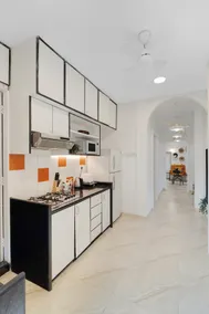 Aleo: Private 1 BHK in Charming Bungalow - Image 4