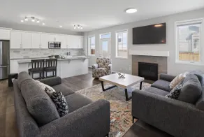 Spacious 3BR Home Near Airport & Shopping - Image 3