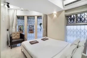 Dido Cozy 1BHK in Trendy Bandra – Stylish Stay - Image 2