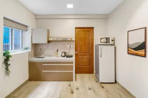 Maven Cozy Khar West 1BHK Near Bandra - Image 4