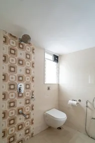 Lyon Secure Bandra Studio w/Kitchen & fast Wi-Fi - Image 4