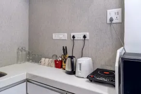 Lyon Secure Bandra Studio w/Kitchen & fast Wi-Fi - Image 5
