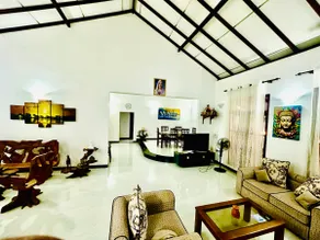 Prime Nature: 17 Mins to Airport | Peace & Quiet - Image 2