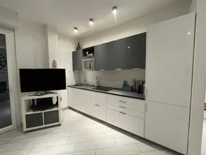 Apartment with swimming pool and parking in Rapallo - Image 4