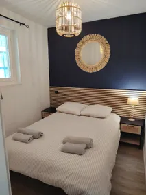 1-bedroom apartment opposite the beach, with pool, sauna, and a small sea view - Image 4