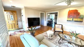 Suburban Retreat, Perfect for Families & Long Stay - Image 5